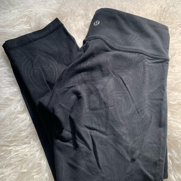 Lululemon Athletica Black Feather Wunder Under - Picture 3 of 4